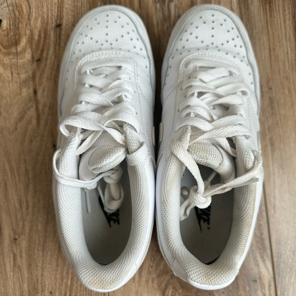 Nike Women’s Court Vision Low White Sneakers Sleek Design - Picture 3 of 8